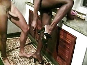 Amateur ebony TS Suzana has sex in the kitchen